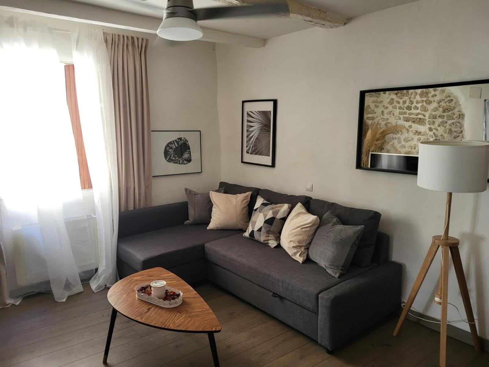 Spacious Town House With Balcony Montagnac  Exterior photo