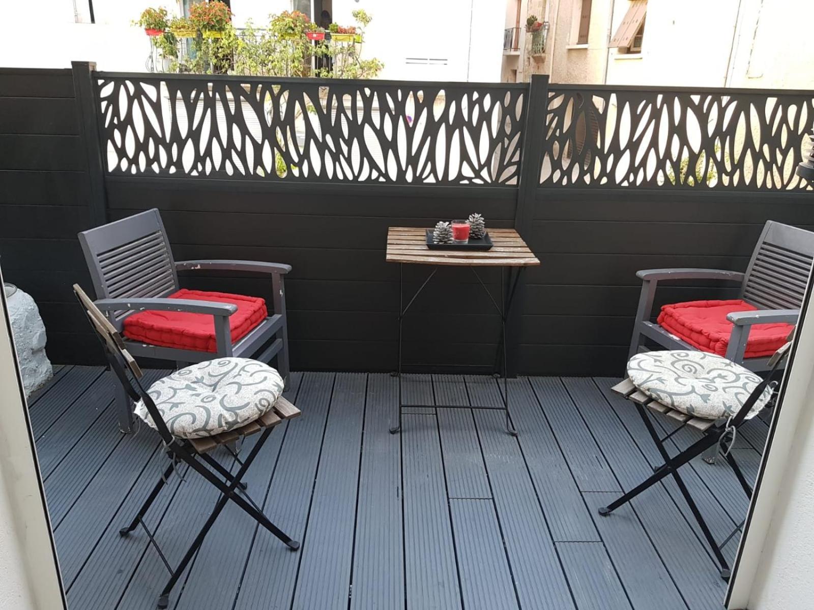 Spacious Town House With Balcony Montagnac  Exterior photo